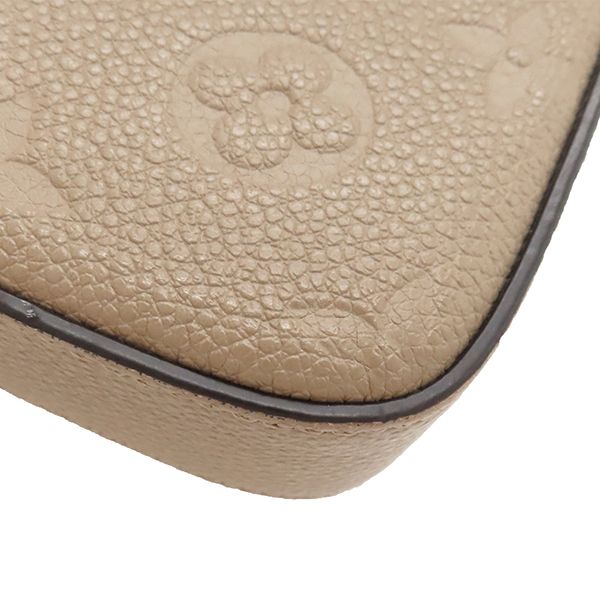 ベージュ チェーンショルダー