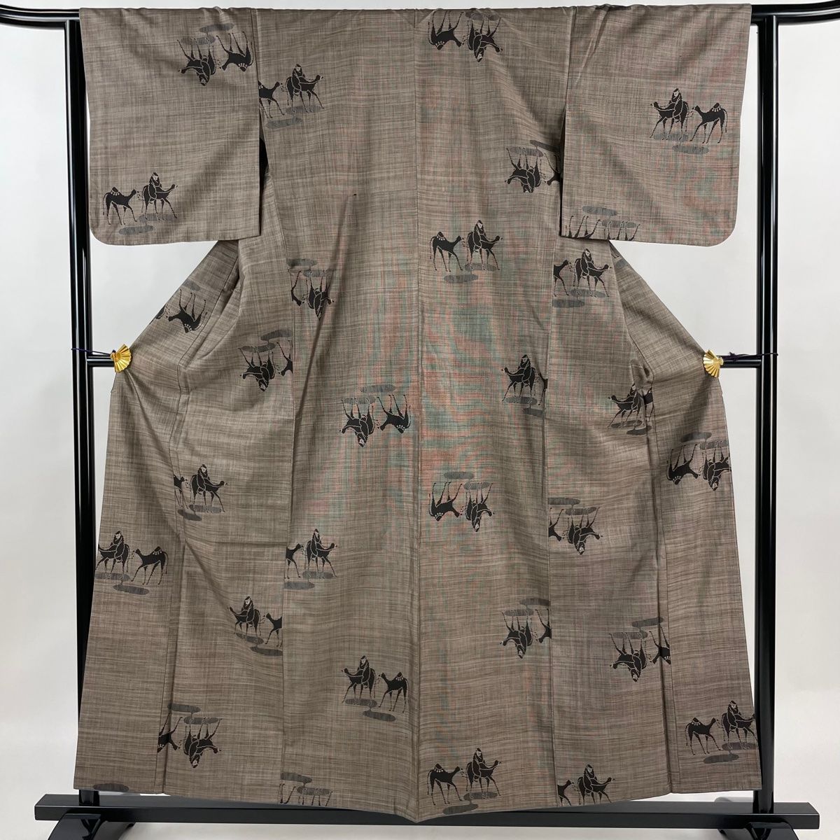 紬 身丈157.5cm 裄丈63cm S 袷 ラクダ 人物 焦茶色 正絹 名品