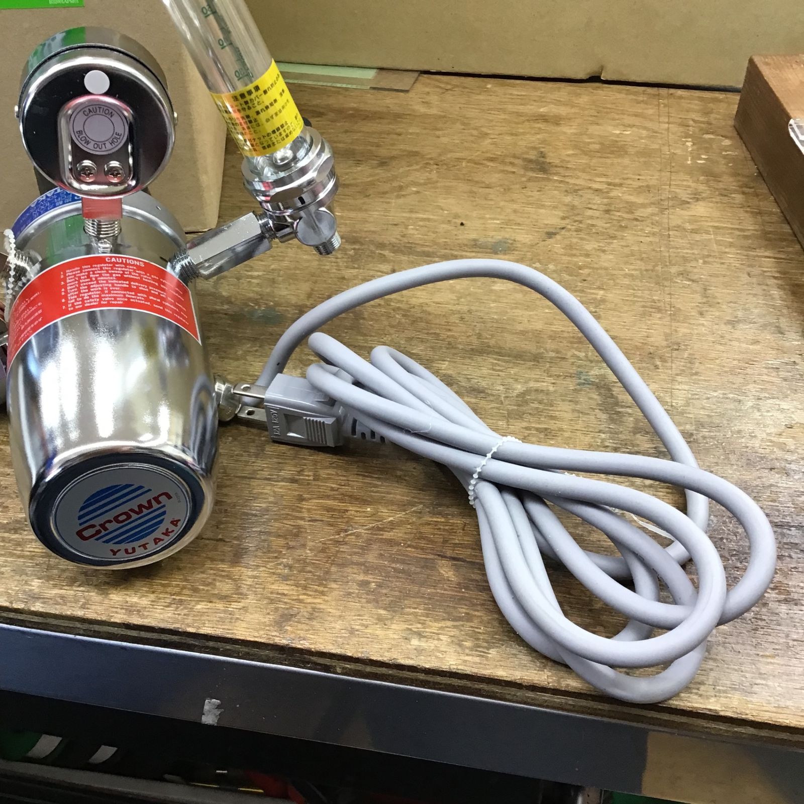 未使用品】ユタカ/YUTAKA 炭酸ガス用ヒーター内蔵圧力調整器 FCR-100N