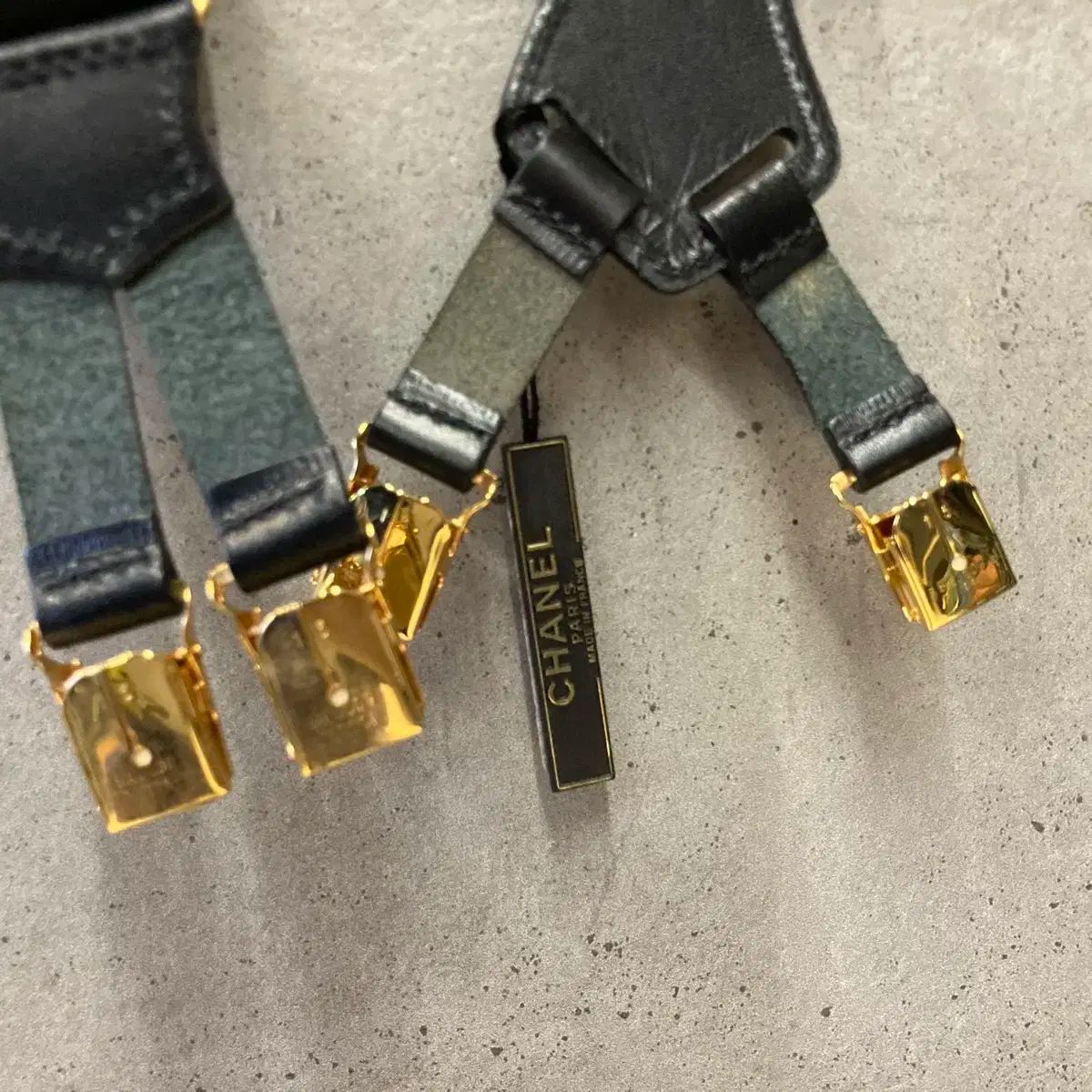 【未使用】CHANELヴィンテージ　サスペンダー　匿名配送❤︎ CHANEL (シャネル) ヴィンテージ ココマーク ロゴ サスペンダー