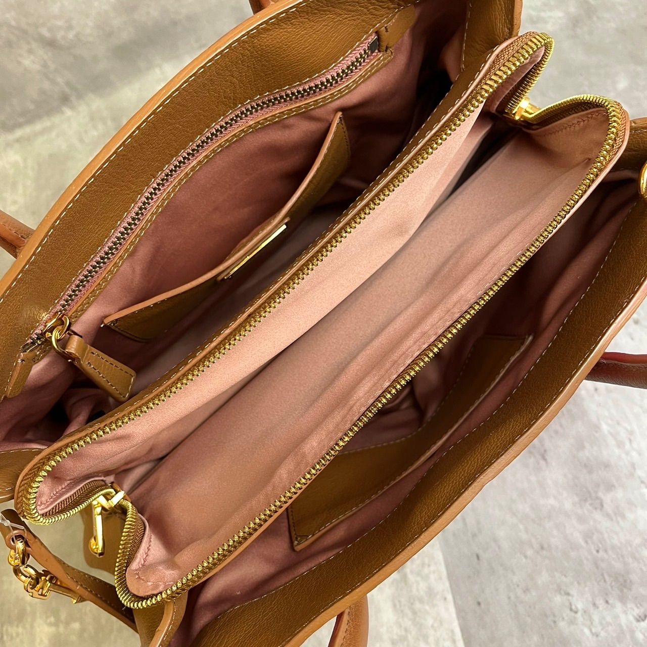 ✨良品✨ MiuMiu ミュウミュウ 2way ハンドバッグ ショルダーバッグ 