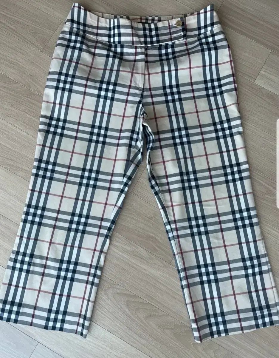 BURBERRY バーバリー パンツ 本物