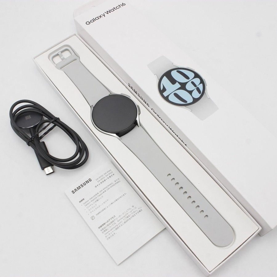 美品】SAMSUNG Galaxy Watch6 44mm SM-R940NZSAXJP シルバー スマート  