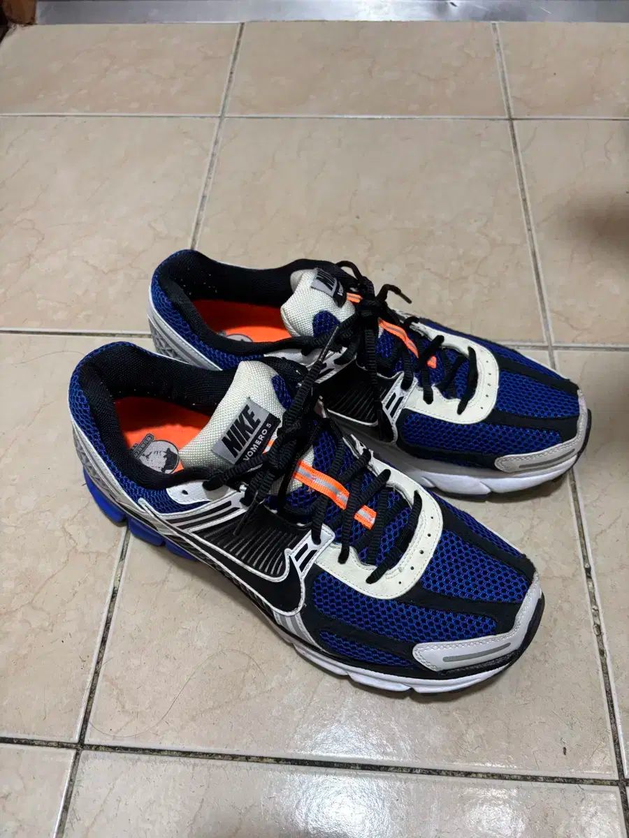 NIKE ナイキ ズーム ボメロ 5 ブルー 290