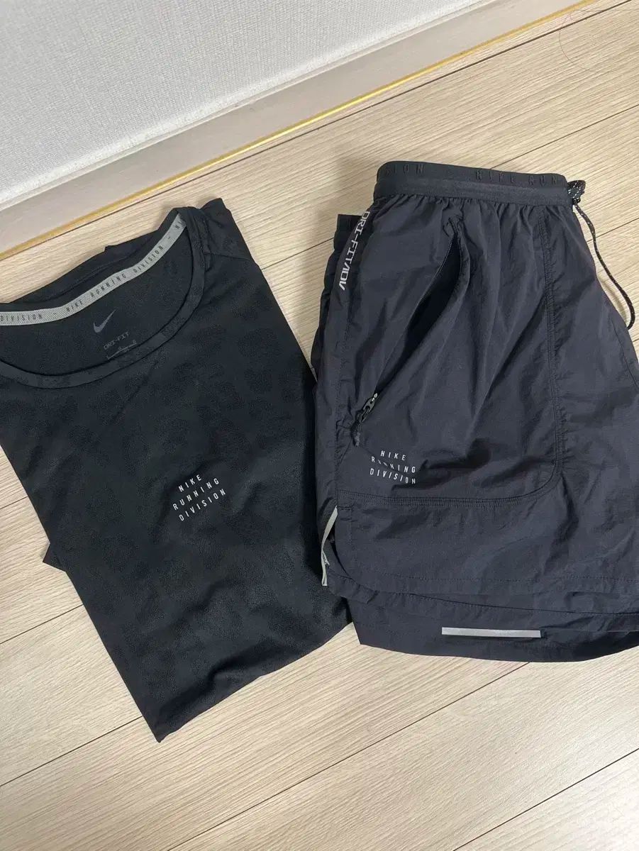 NIKE ナイキ 実行 ディヴィジョン