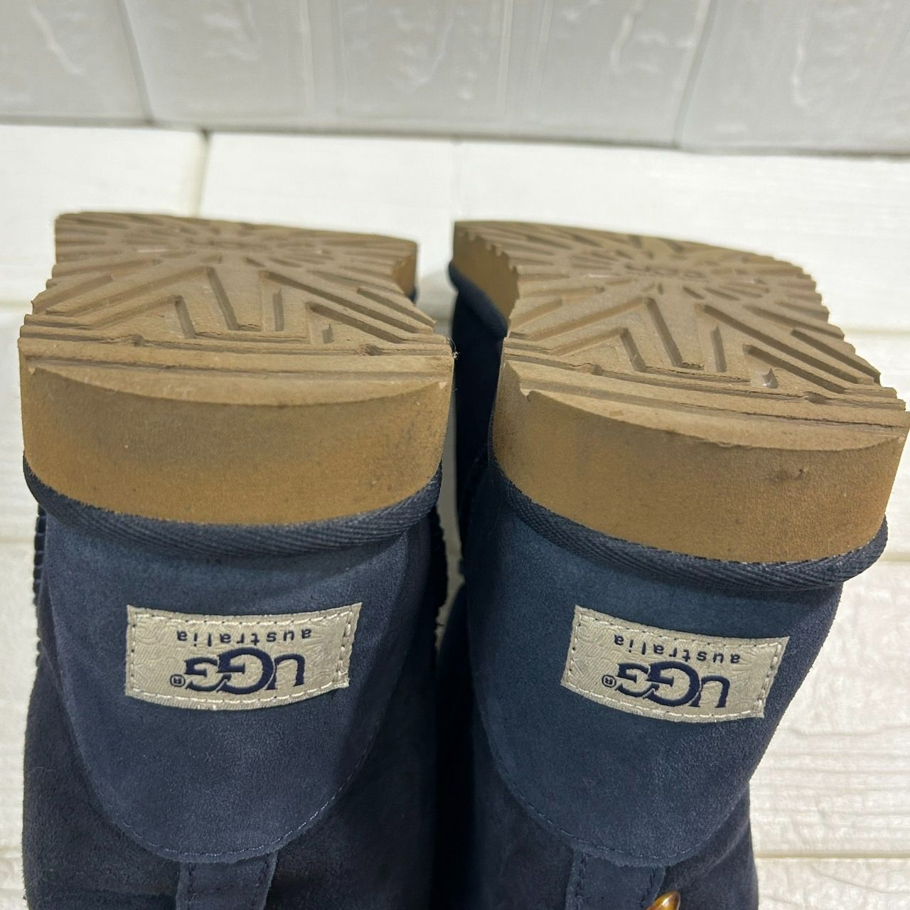 I【中古】UGG ムートンブーツ ネイビー もこもこ 防寒 おしゃれ