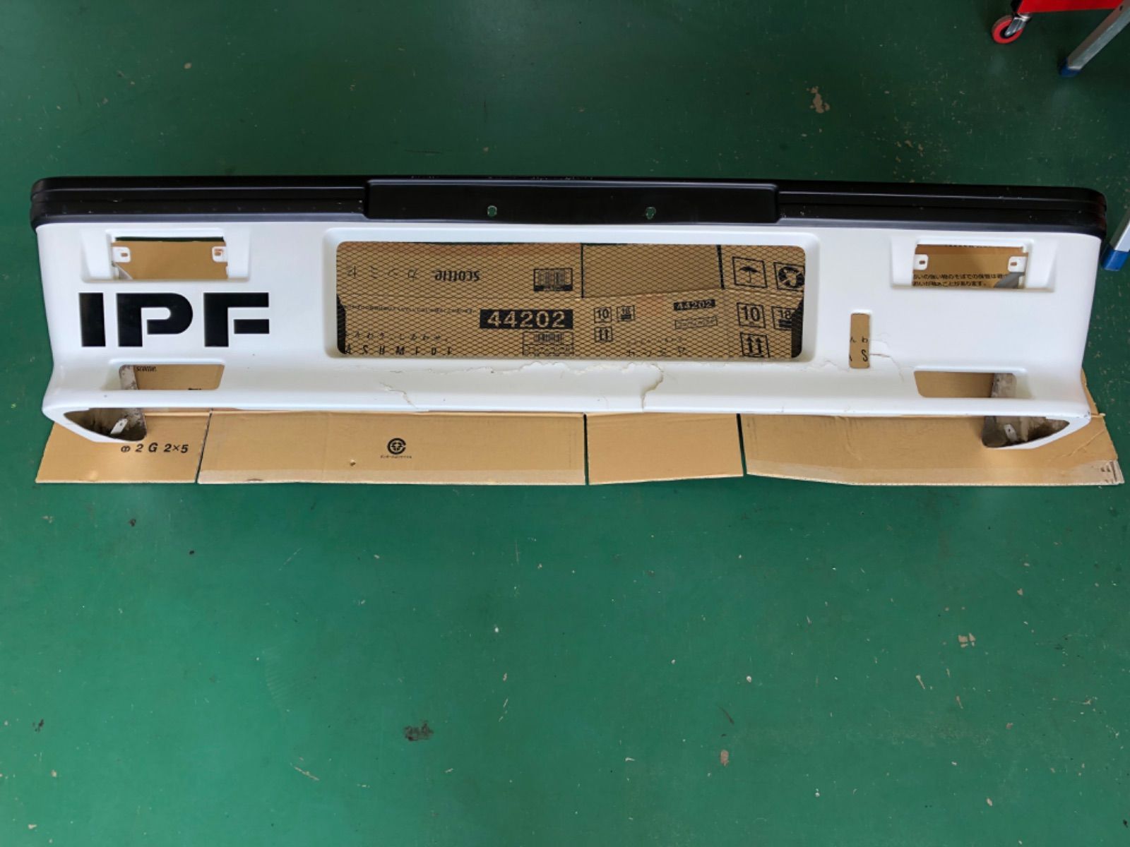 AFCH様専用　A１７５Ａ　ランサー　ＥＸターボ  FRP純正バンパー