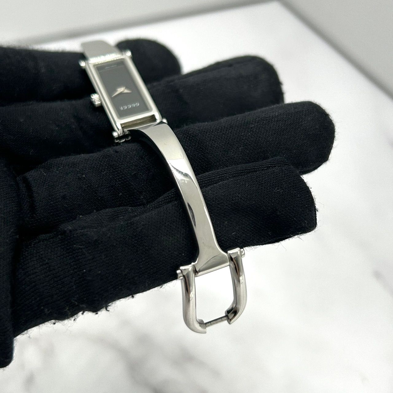 電池交換済／稼働品】GUCCI グッチ 1500L レディース 腕時計