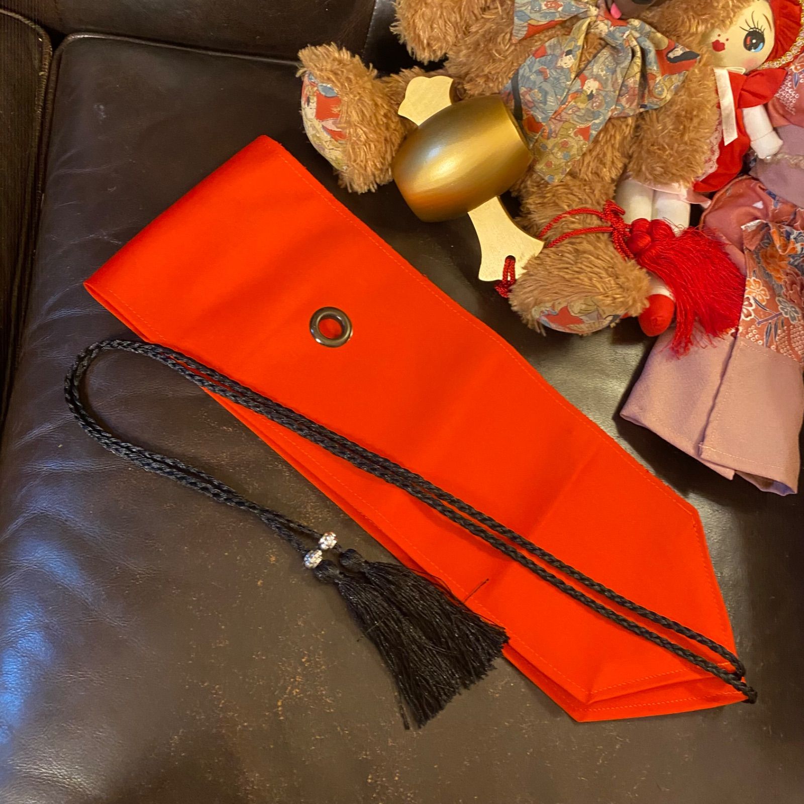 映画 単衣着物 2way ガウン 羽織り ドレス ワンピース ハンドメイド 和洋折衷 洗える 化繊 リメイク 帯サッシュベルト レトロ 古着 黒に花唐草×小さな幾何 KD-67 しかも嬉しい送料無料！