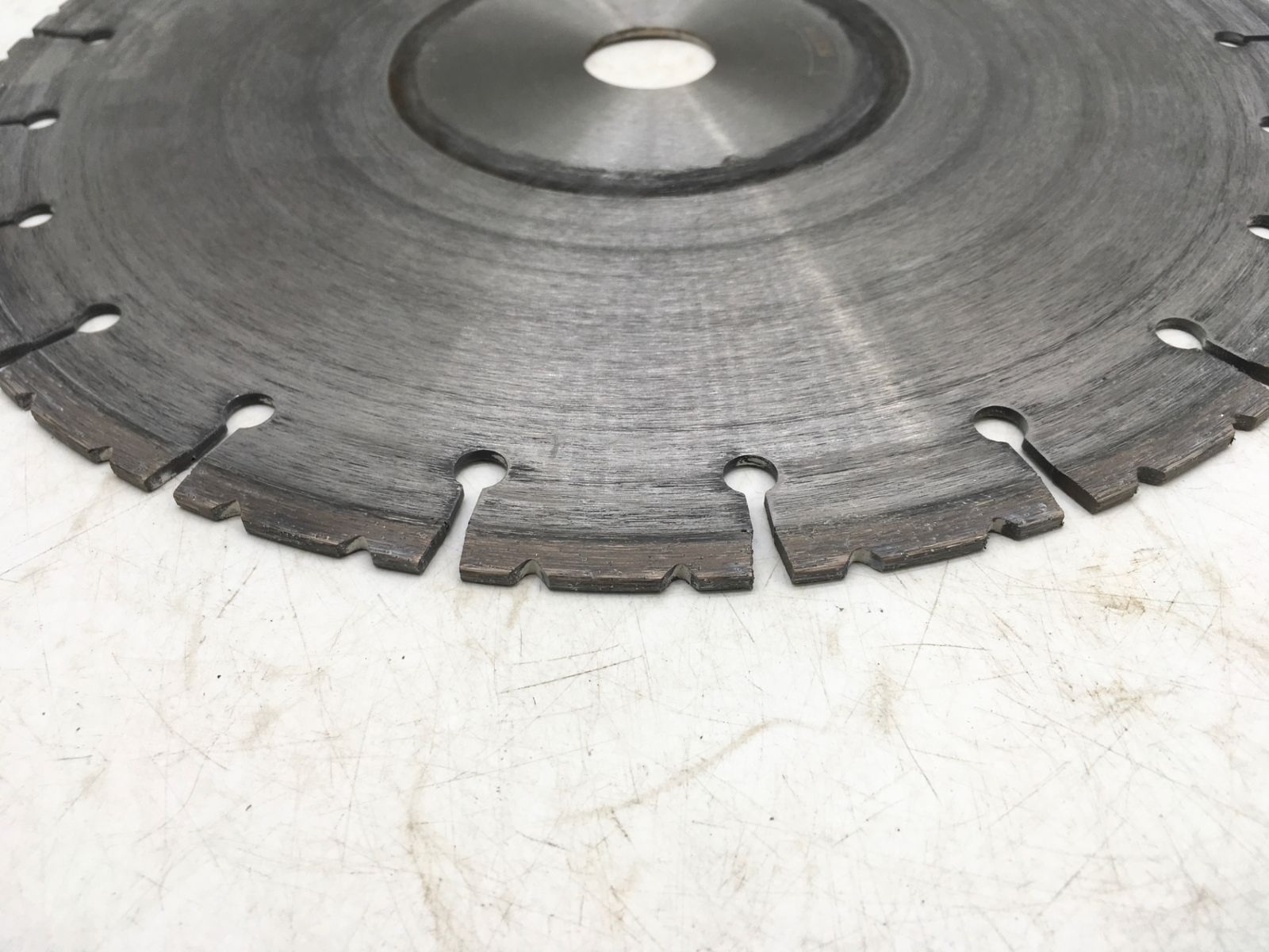 Husqvarna|ハスクバーナ