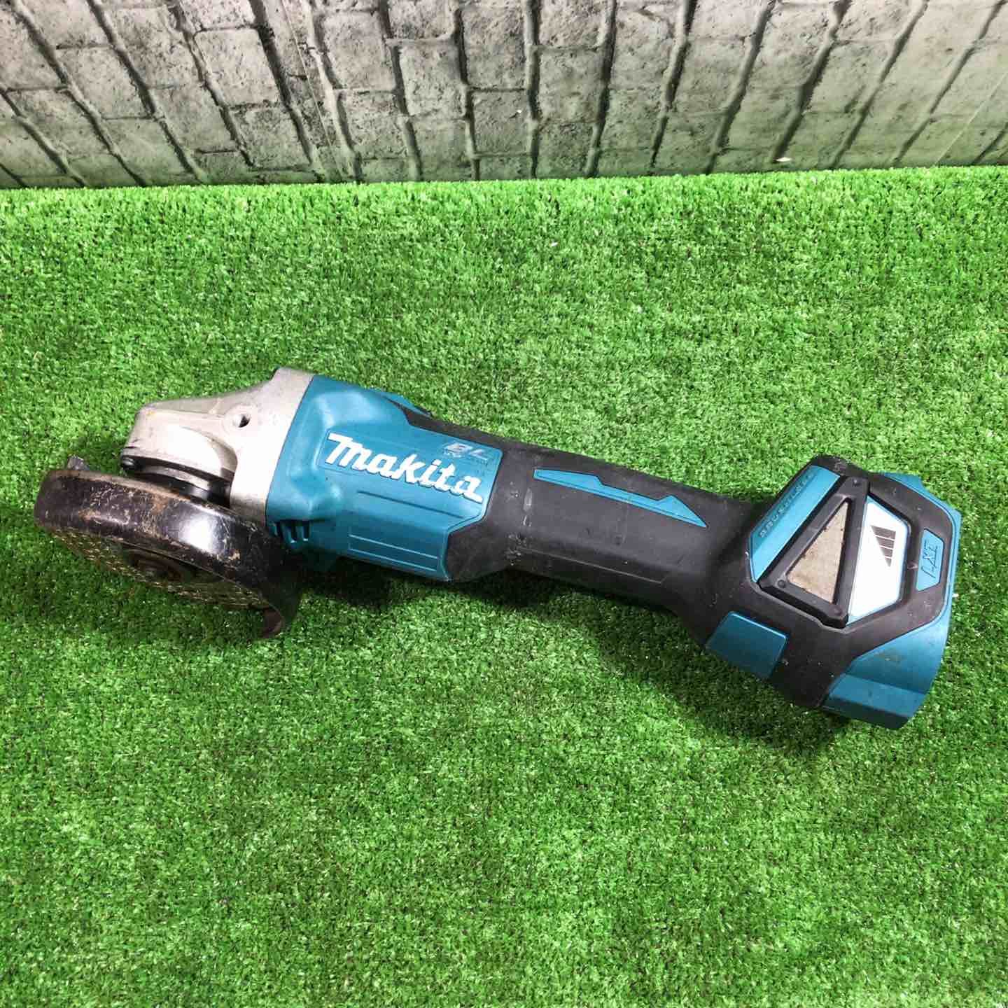 makita マキタ GA412D ディスクグラインダ 中古品 18V 本体のみ 【ハンズクラフト宜野湾店】 マキタ makita 100mm充電式ディスクグラインダ GA412D(Z)の中古 中古C