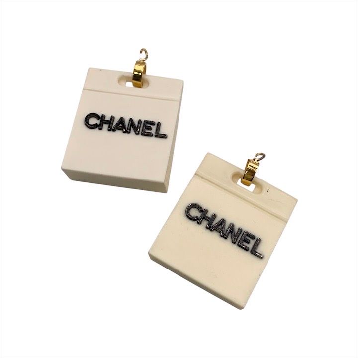 良品 CHANEL シャネル 激レア ロゴ ショッパー モチーフ スイング 