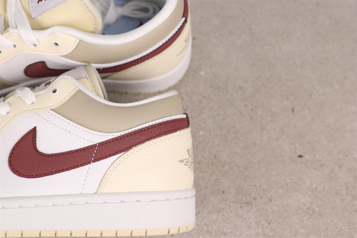 - 100ライトブラウン