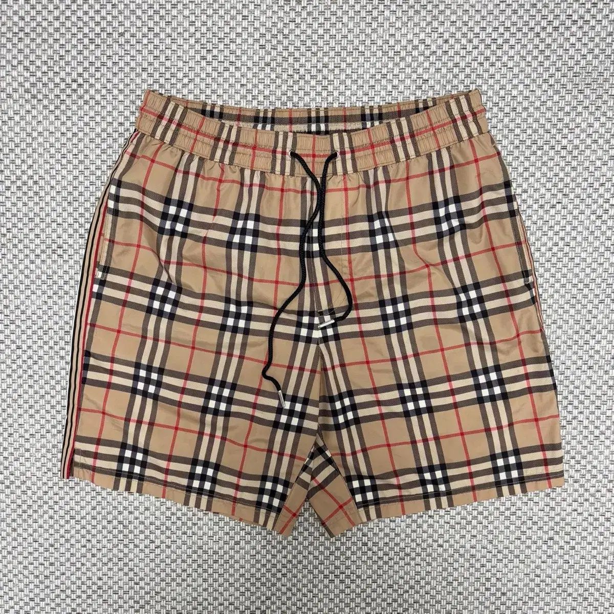 S BURBERRY(バーバリー ) チェック ハーフパンツ - メルカリ S BURBERRY(バーバリー ) チェック ハーフパンツ - メルカリ