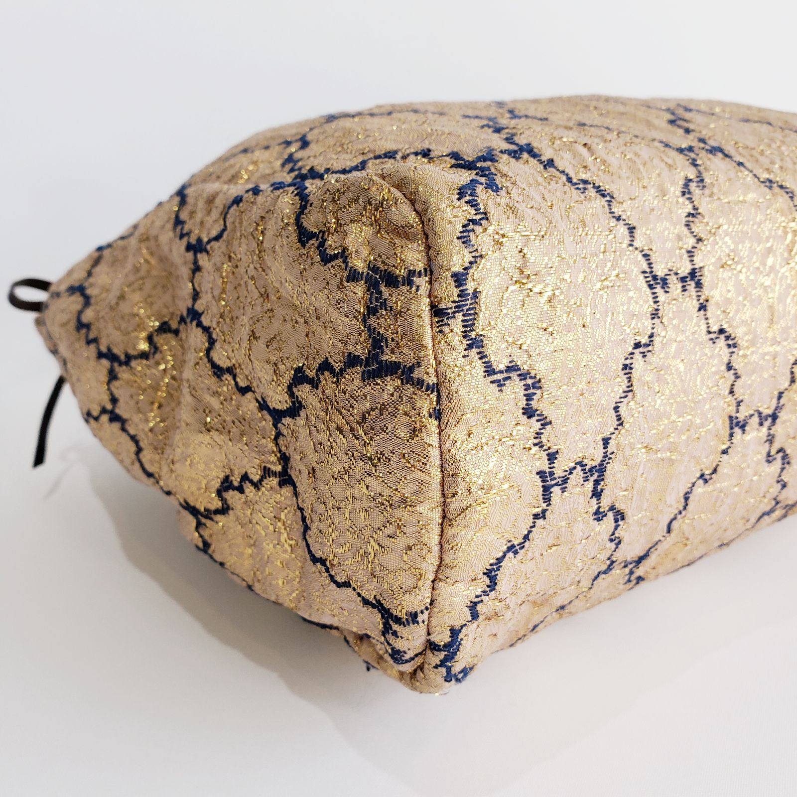 美品 PRADA プラダ 三角プレート ハンドバッグ ゴールド 楽天市場】PRADA プラダ サフィアーノ 三角ロゴプレート