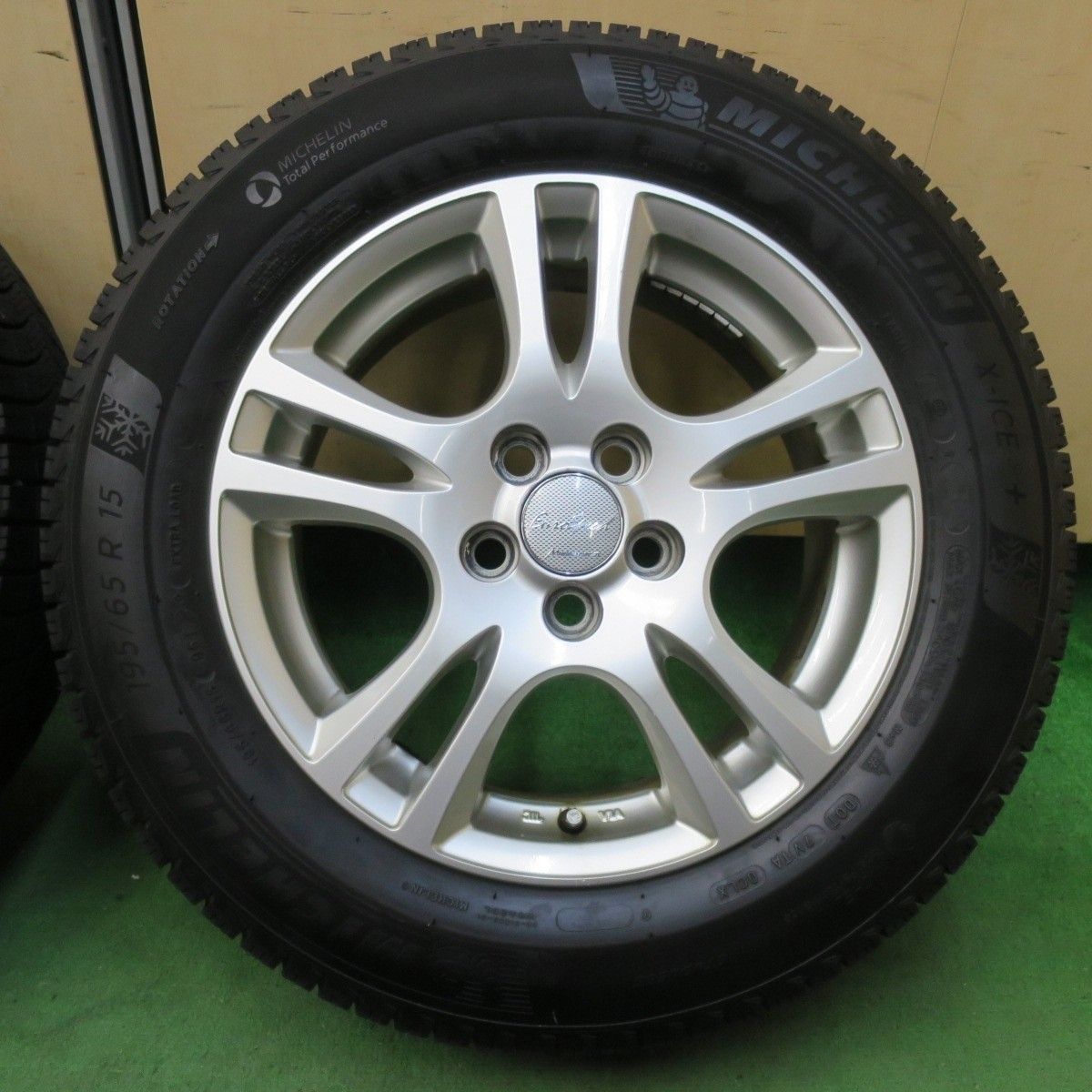 65R15 スタッドレス