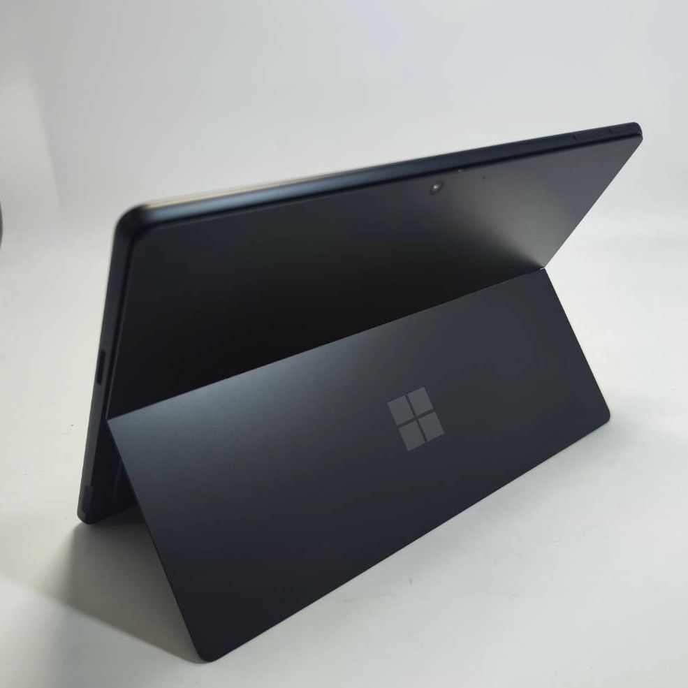 マイクロソフト Surface Pro 第11世代 Snapdragon X Elite・16GB