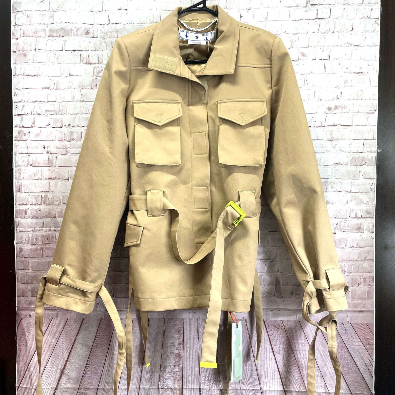 Off-White Gabardine Cargo Field