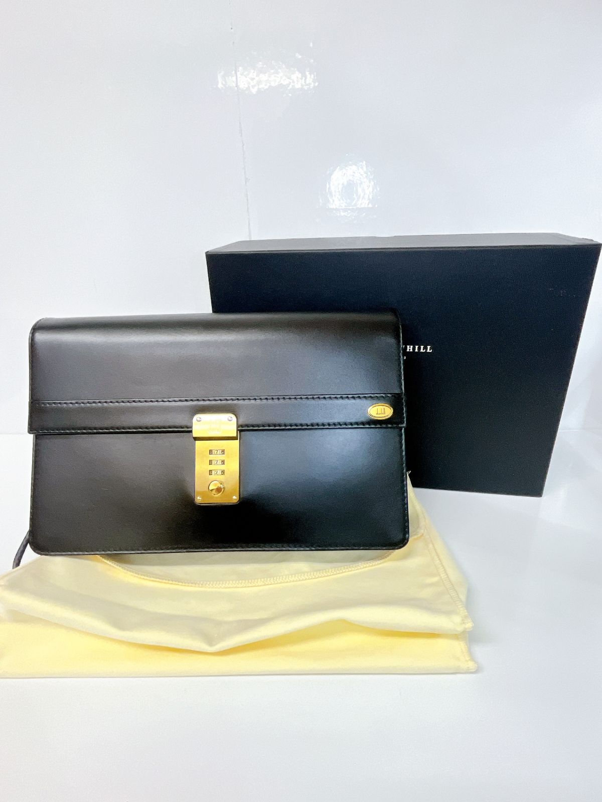 dunhill|ダンヒル クラッチバッグ カーフレザー ブラック ロック ダイヤルロック AS047