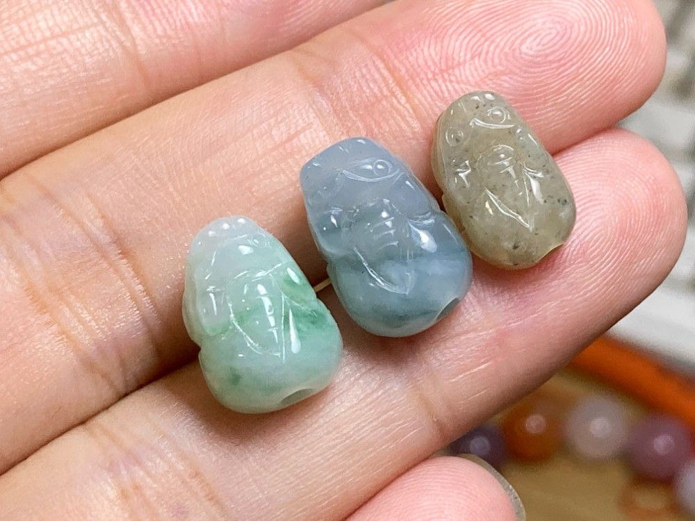 ミャンマー産A貨本翡翠の貔貅さん ミャンマー産A貨本翡翠の貔貅さん - メルカリ