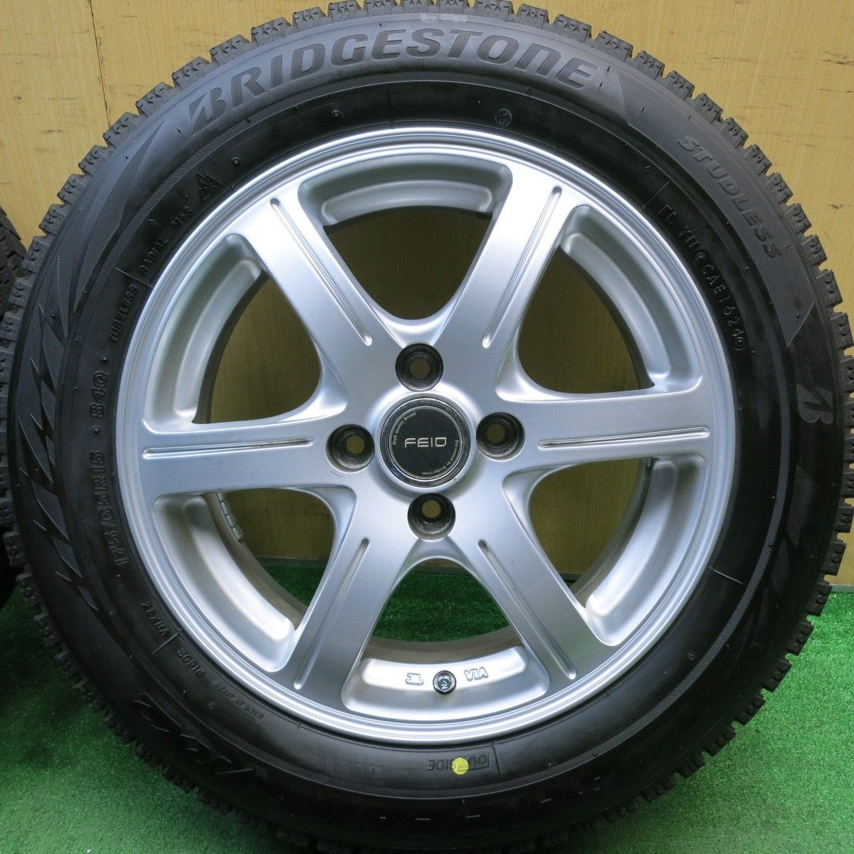 Revogene ① 2本 175/65R15 深溝スタッドレス 冬用タイヤ 175/65R 15
