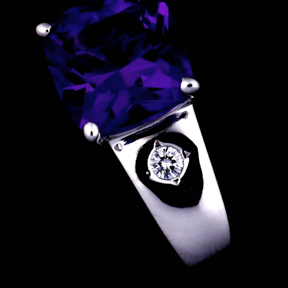 タサキ TASAKI アメジスト ダイヤ 0.01ct/0.01ct イヤリング K18 WG  