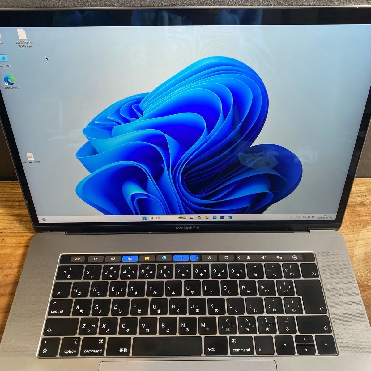 美品 Macbook Pro 15インチ windows 11 pro