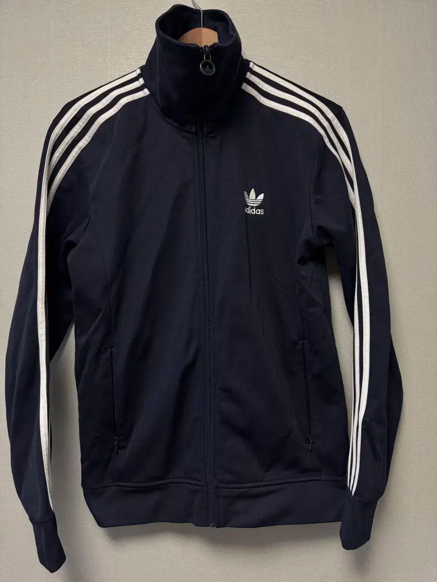 【雷市場（ポンジャン）商品韓国直送】 adidas(アディダス) ヨーロッパ ネイビー トラックトップス ジャージ セット XL