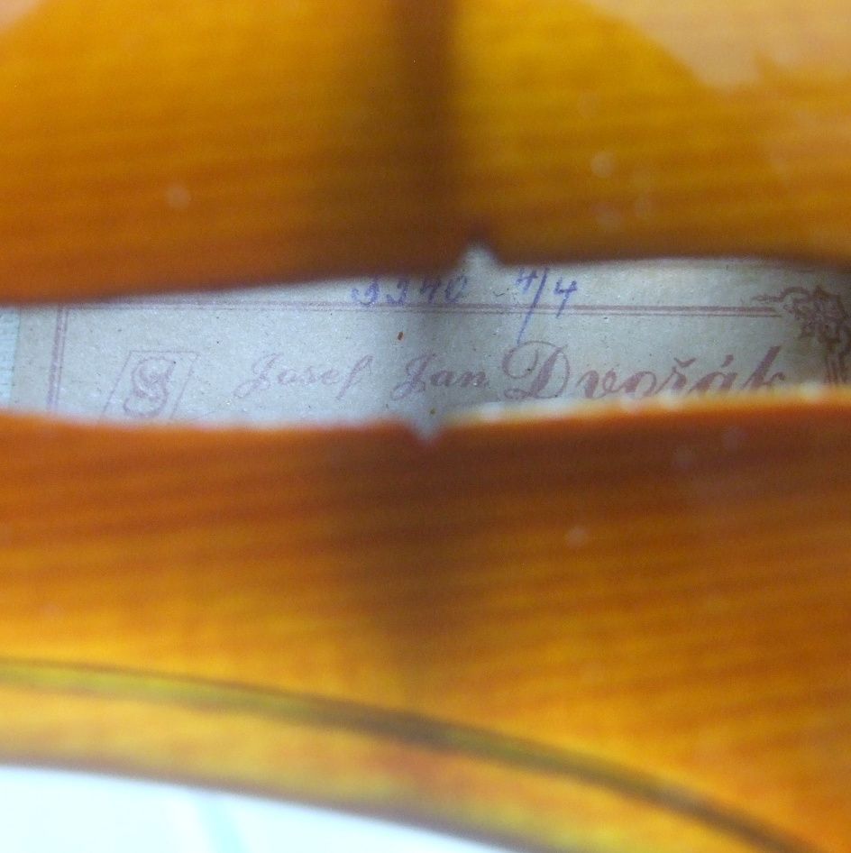 アルファユー J.J.DVORAK