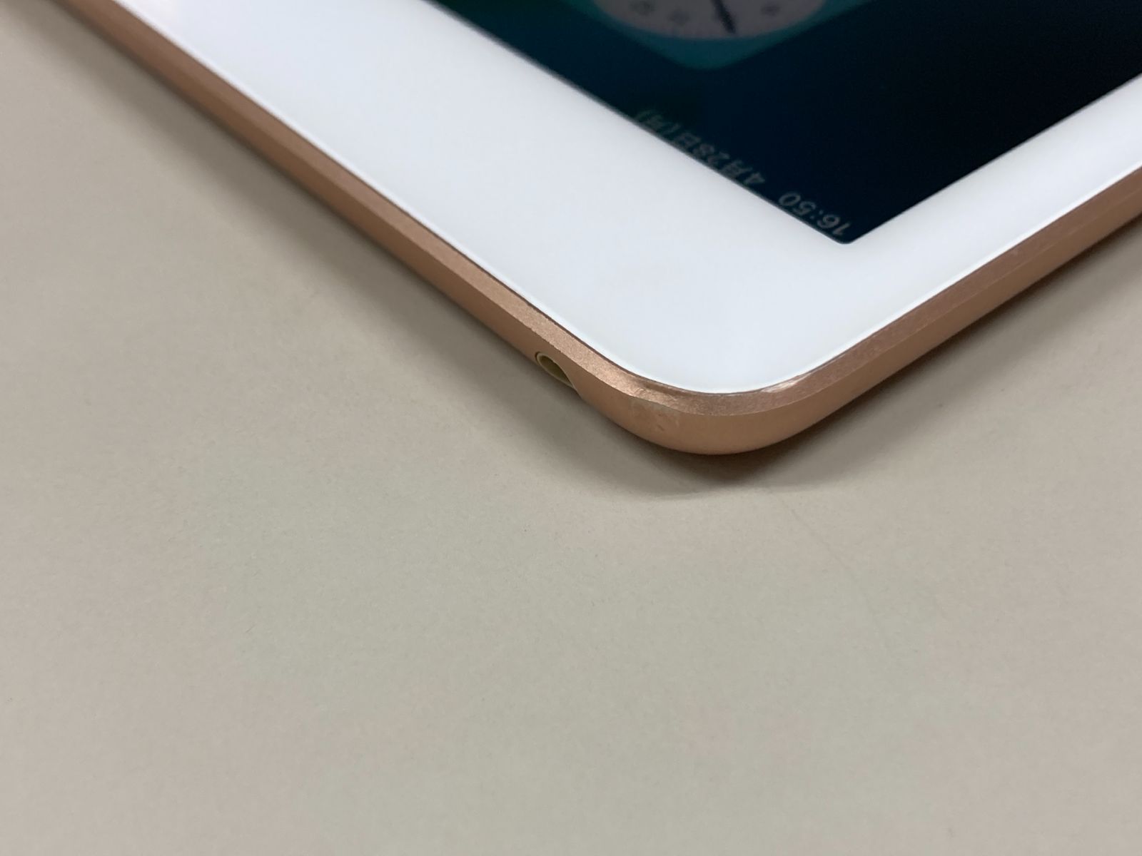 128GB ゴールド