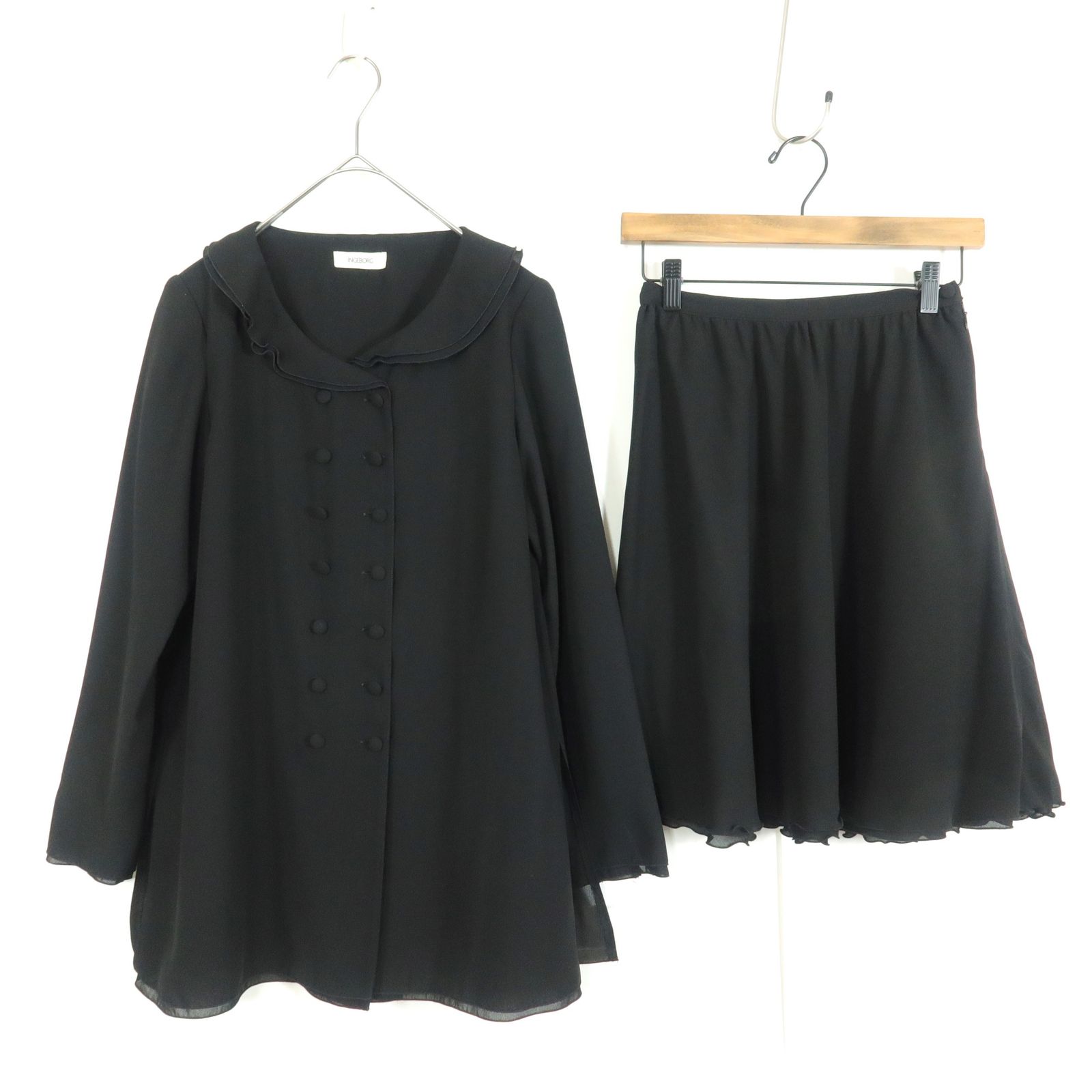 【美品】インゲボルグ★フェミニンなスーツ ジャケット&スカート 黒系 セレモニー セットアップ 無地 z13146 美品】インゲボルグ☆フェミニンなスーツ ジャケット&スカート 黒系