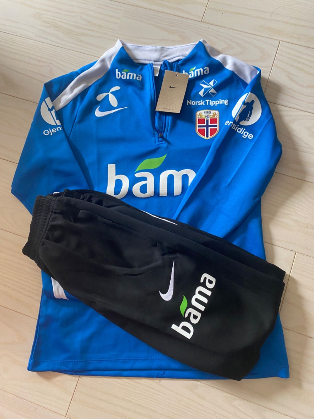 ノルウェー代表 スポンサー付き トレーニングセット - メルカリ