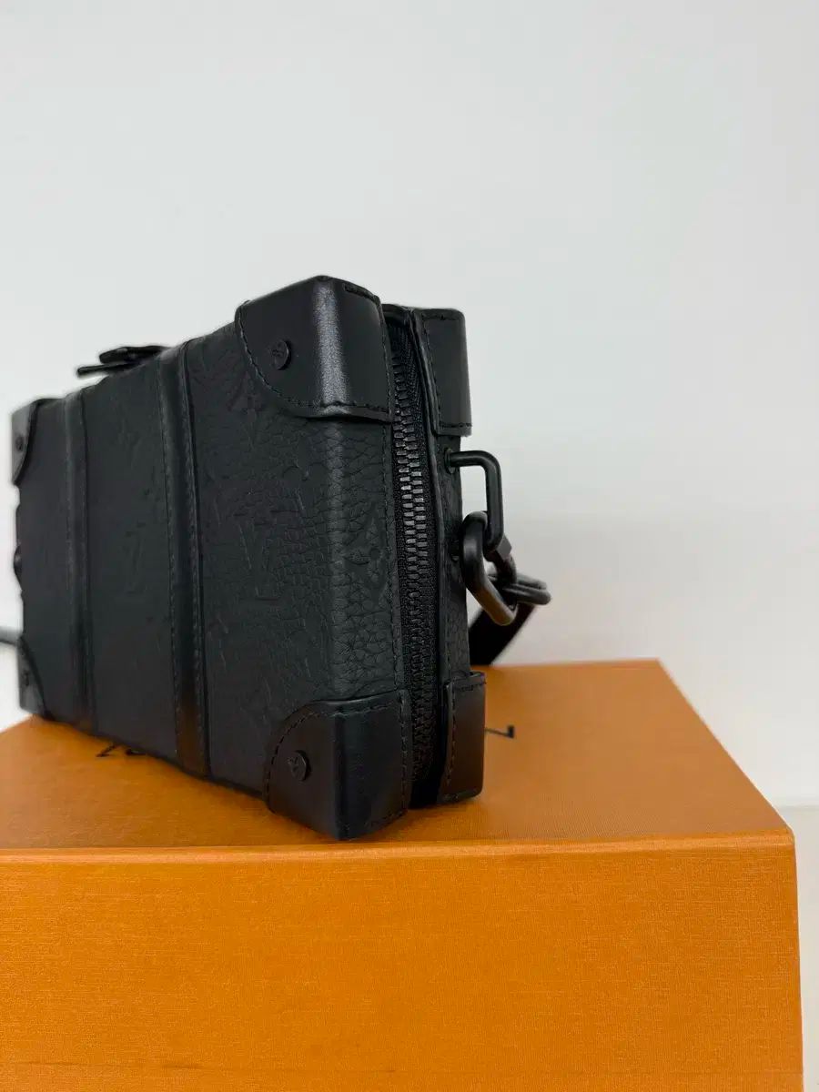 当日配送| OS Louis Vuitton ルイヴィトン ルイヴィトン ヴァージル トランク ソフトバッグ