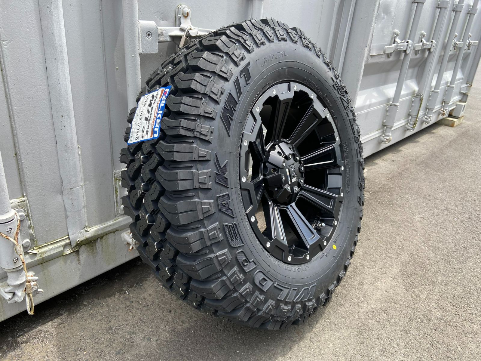 ファルケン WILDPEAK M/T01 265/70R17 タイヤホイール 新品4本セット 17インチ DeathRock プラド ハイラックス  サーフ FJ サバーバン タホ Ｈ3 オフロードカスタム オフロード仕様 マッドタイヤ - メルカリ