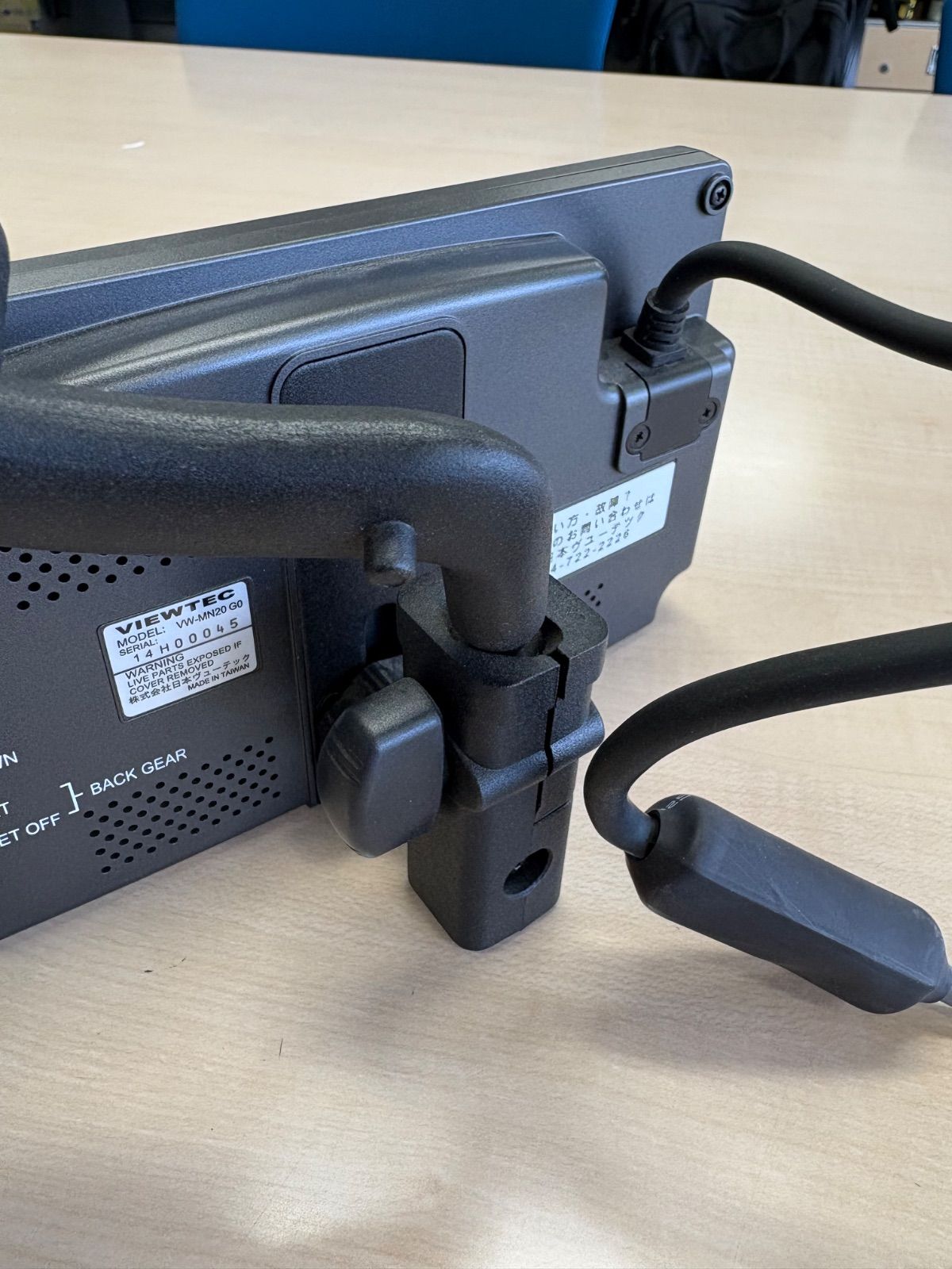 新車外し】VIEWTEC バックモニター VW-MN20 G0 - メルカリ 新車外し】VIEWTEC バックモニター VW-MN20 G0 - メルカリ