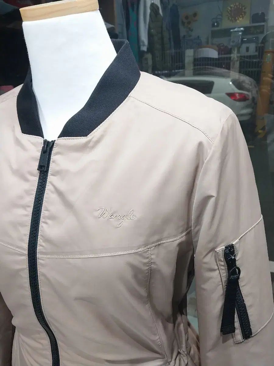 WIDE ANGLE ゴルフ ダウンジャケット クリーニング済