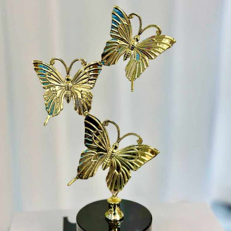 金属製 蝶のアートオブジェ 金色の蝶の置物 ゴールデンバタフライ 金色の蝶 蝶の置物 蝶の装飾品