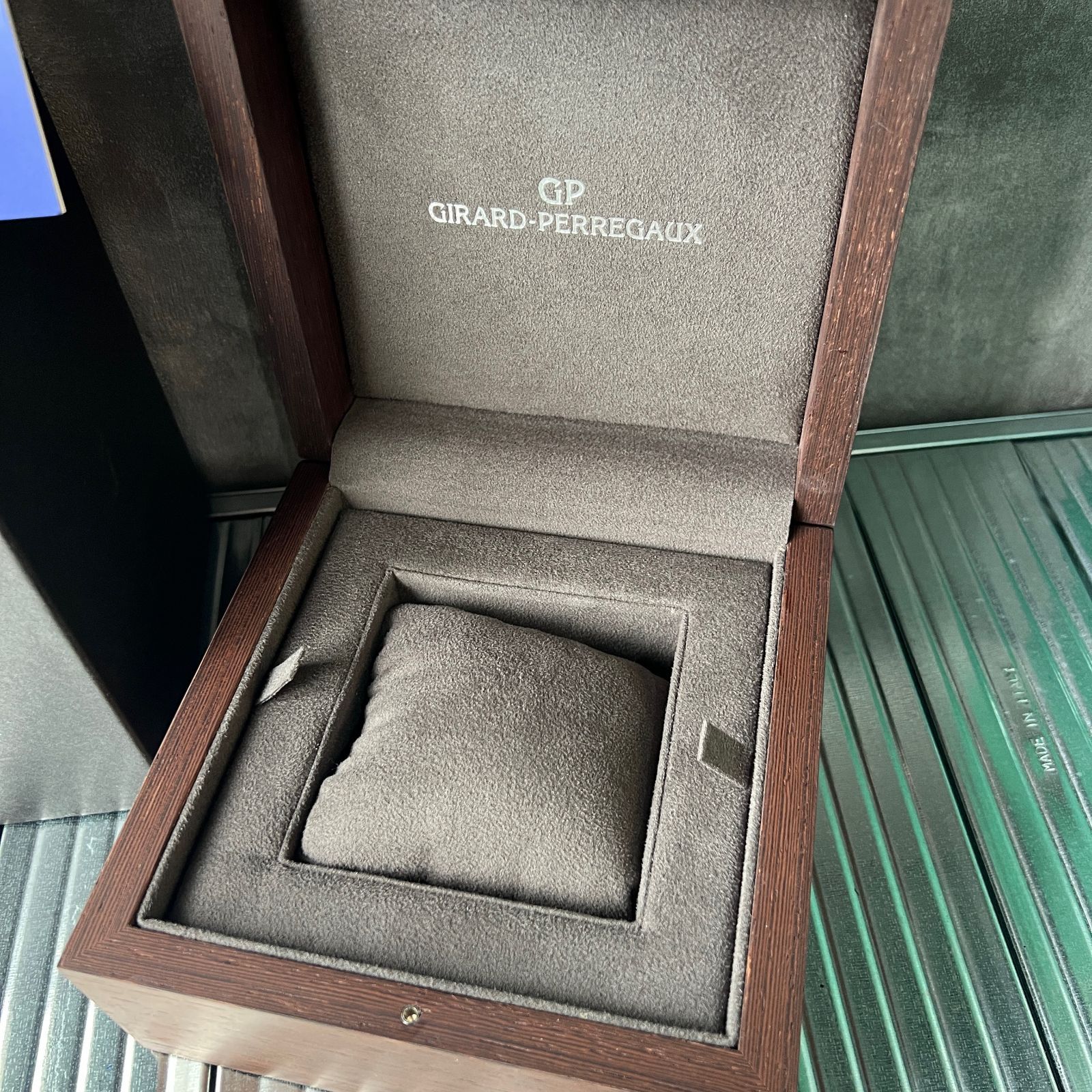 ジラールペルゴ GIRARD PERREGAUX 空箱 時計ケース BOX 取扱説明