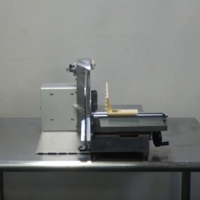 1994年製 ハクラ精機 ハード70V 業務用 1枚切 パン スライサー W480D500H310mm 100V 75W 平刃203mm 16.7kg 手動 ALFA