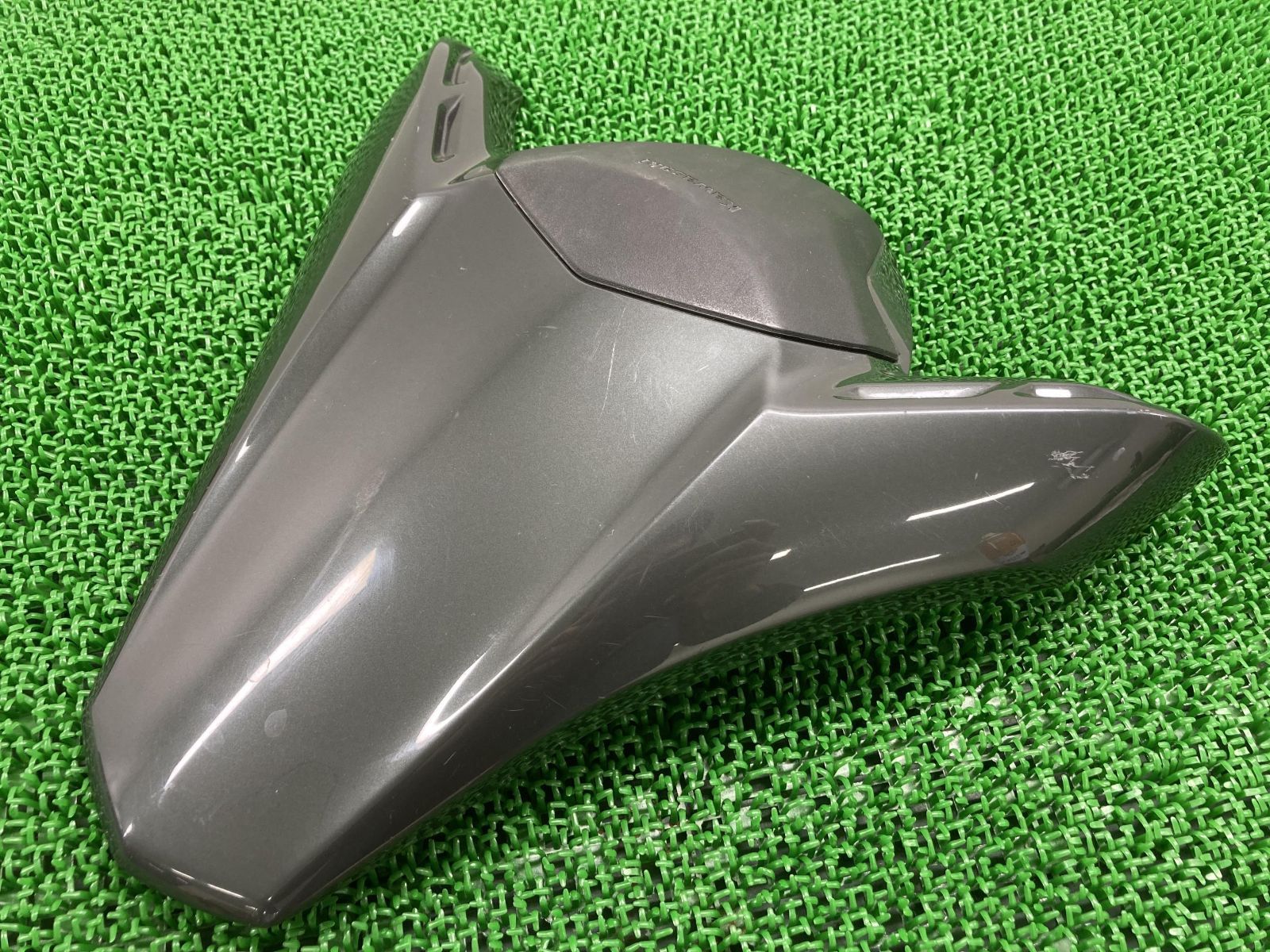 Z900 シングルシートカウル ガンM 53065-0040 カワサキ 純正 中古 バイク 部品 ZR900B 割れ欠け無し 品薄 希少品 シートカバー