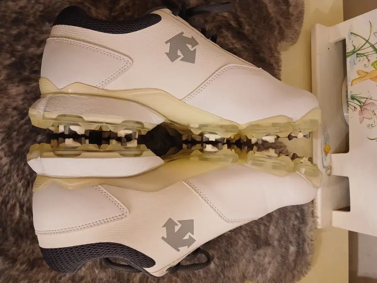 DESCENTE デサント