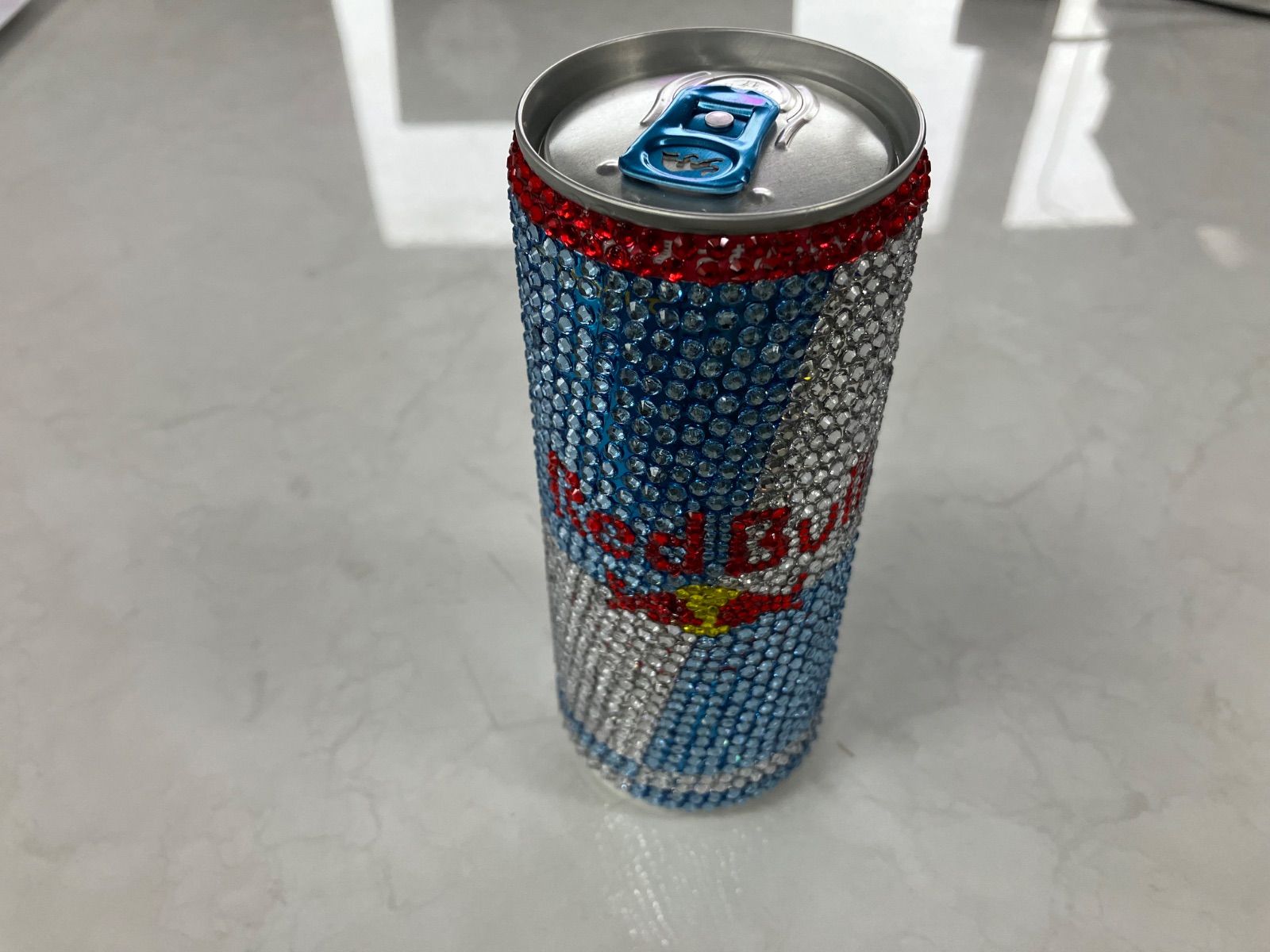レッドブル ラインストーン デコレーション缶 - メルカリ