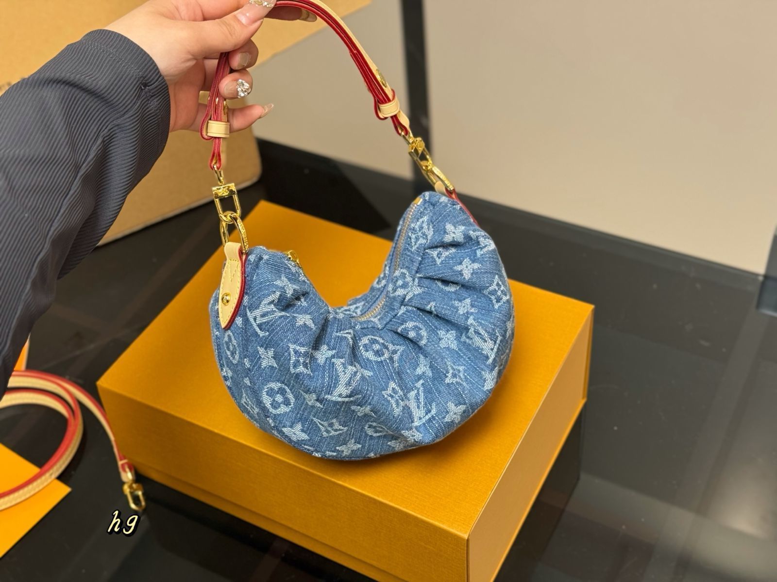今日 Louis Vuitton デニム製新色アイボリングバッグ 在庫 価格です