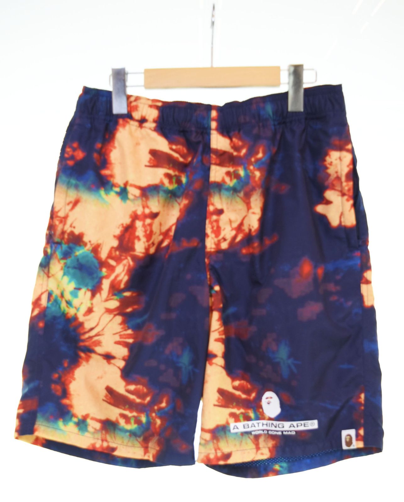 A BATHING APE タイダイ柄ショートパンツ Lサイズ アベイシングエイプ A BATHING APE タイダイ柄 ハーフパンツ