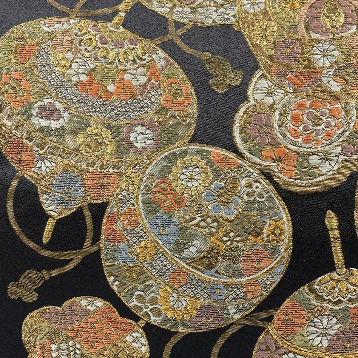 袋帯 美品 秀品 独楽 草花 金糸 箔 黒 六通 正絹 【中古
