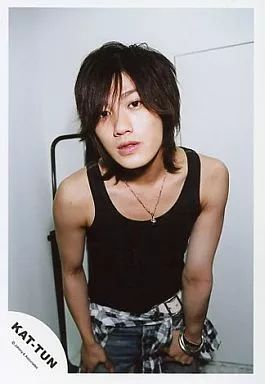 赤西仁　KAT-TUN 公式写真　１20枚以上　デビュー頃のもの 中古】生写真(ジャニーズ) KAT-TUN/赤西仁/膝上・黒タンクトップ