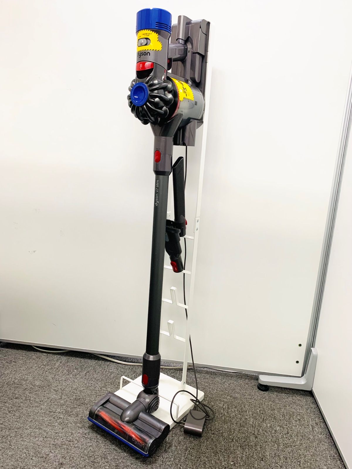 ダイソン Dyson V7 Slim サイクロン式 コードレス掃除機 軽量