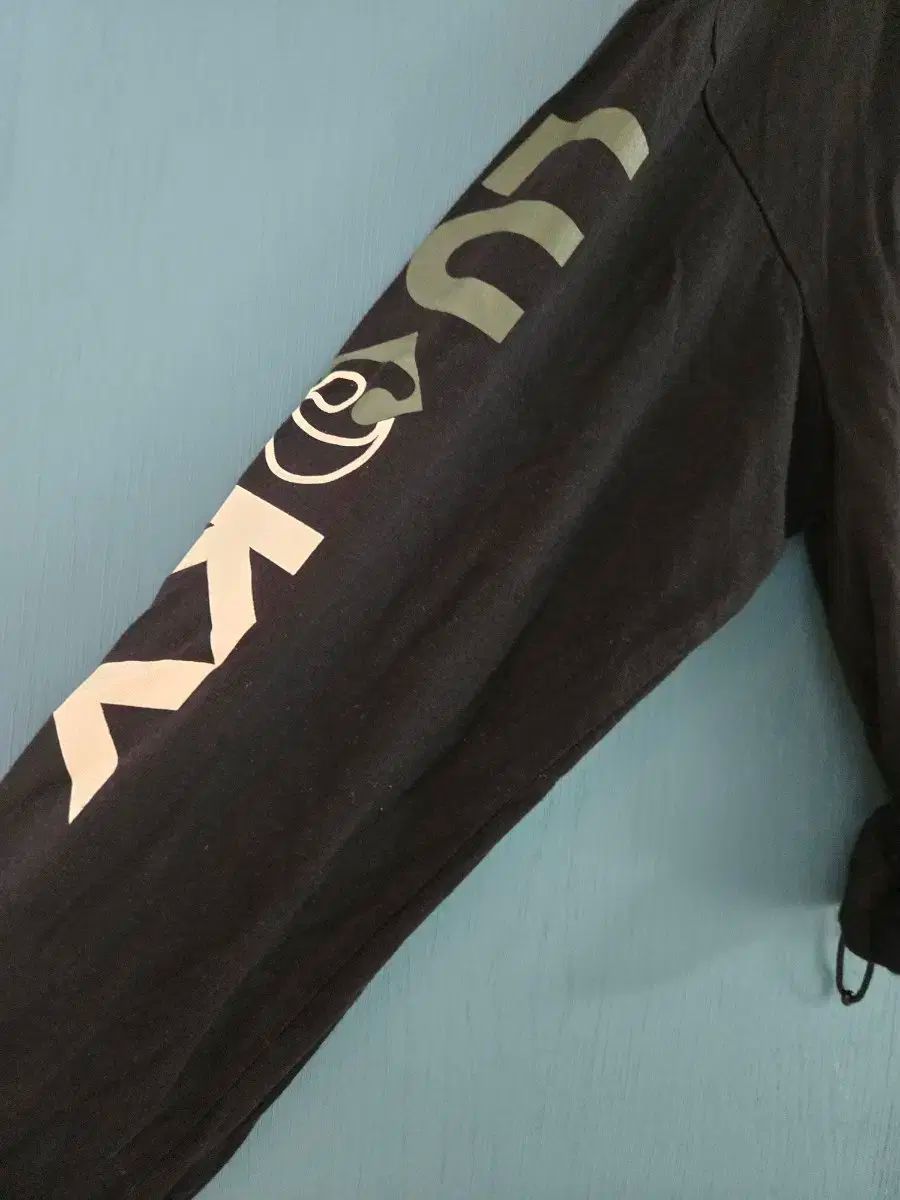 LUCKY CHOUETTE ラッキーシュエトゥ クロップドパーカー