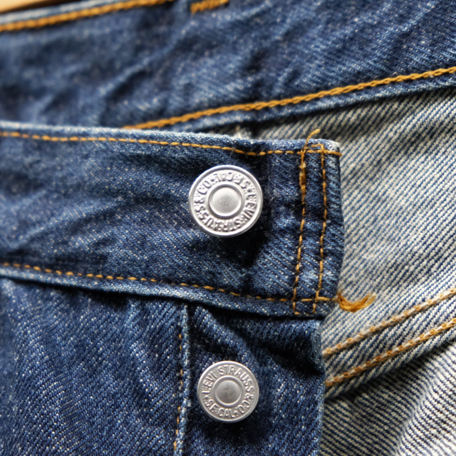 Levi's 501 アメリカ製 刻印553 small e ヒゲ・ハチノス美 Levi's 501 アメリカ製 刻印553 small e ヒゲ・ハチノス美