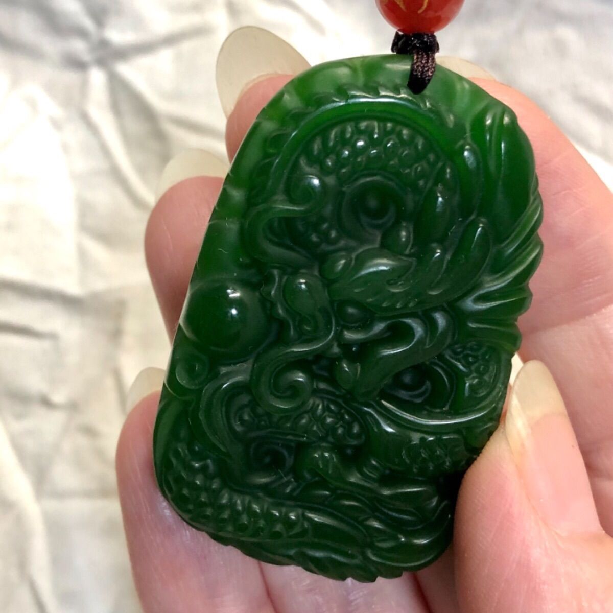 新品 和田翡翠 石彫 ドラゴン ペンダント ネックレス 龍 彫刻